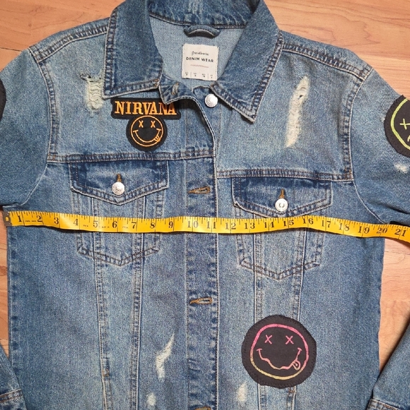 NIRVANA Blue Denim Jacket with Multicolor Patch - Picture 7 of 10
